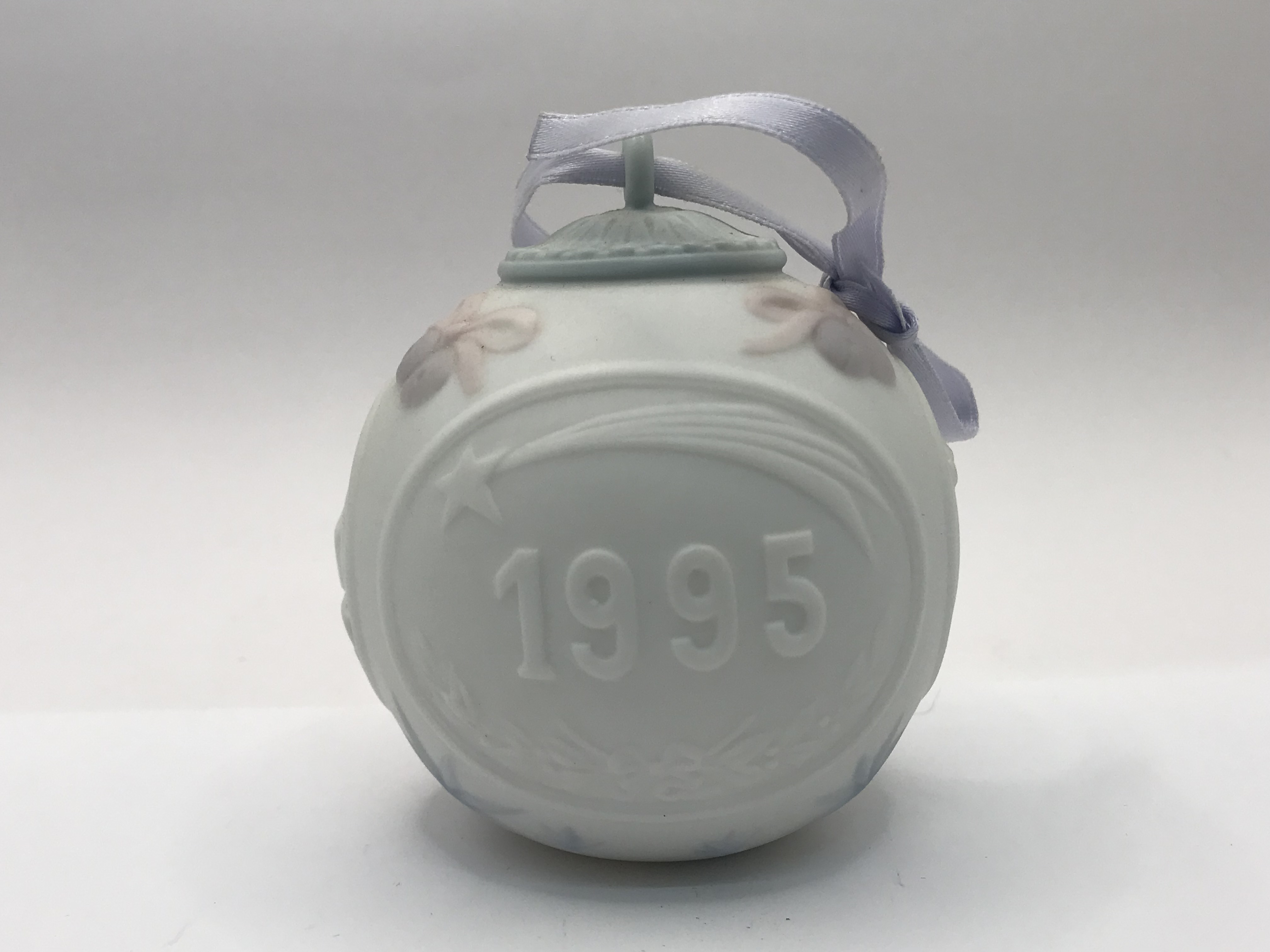 Lladro Christmas Ball